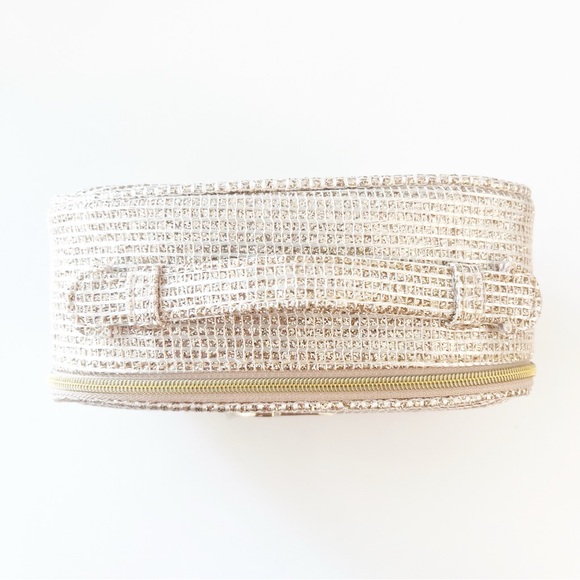 Dior Gold Textured Cosmetic Case - Picture 4 of 7